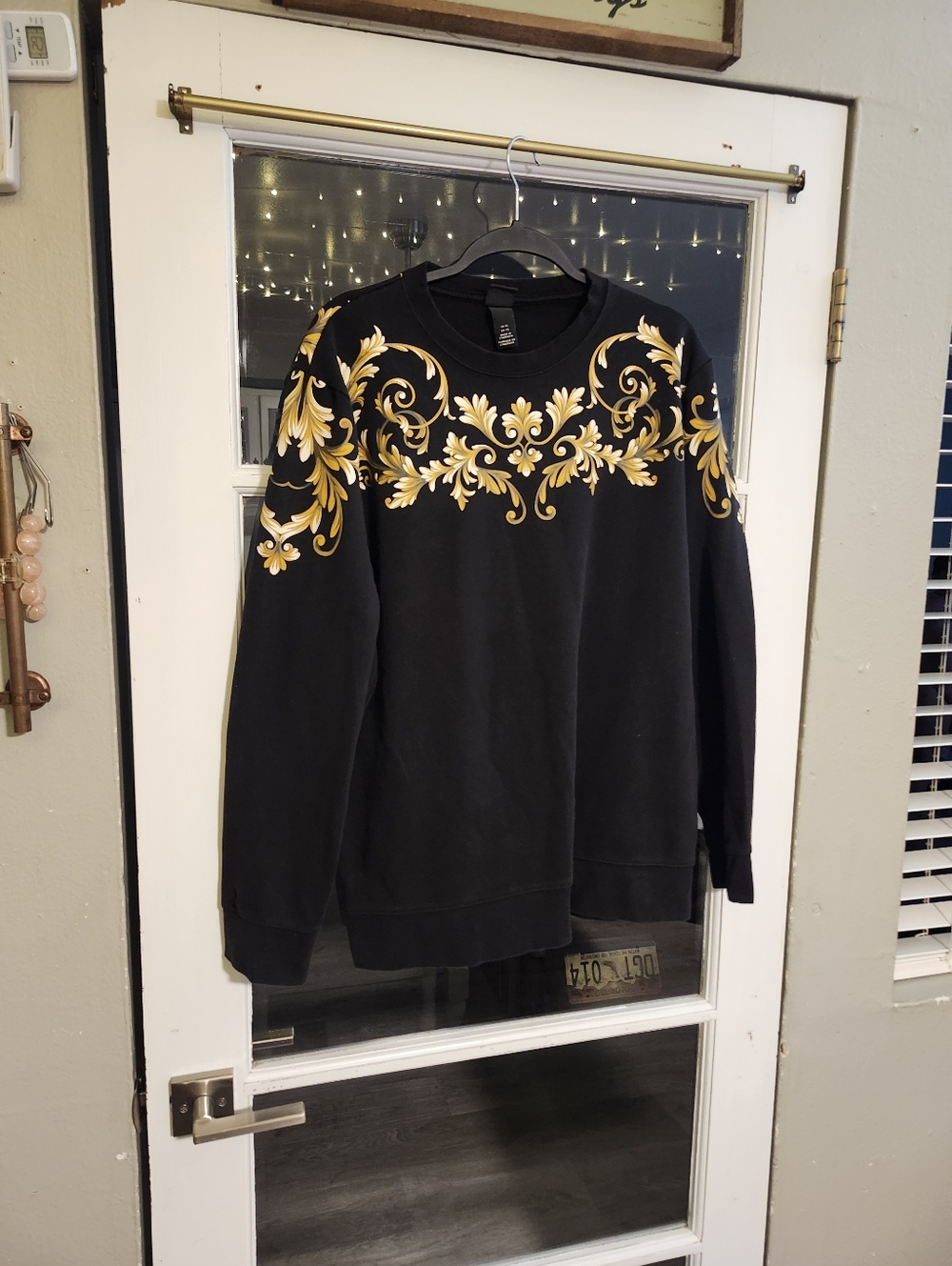Men's H&M Black Sweater Gold Baroque Design Size XL Pullover EUC